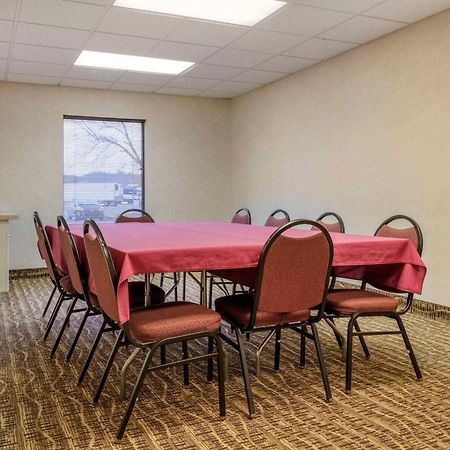 コンフォート イン ダンカンズビル アルトゥーナ Duncansville エクステリア 写真